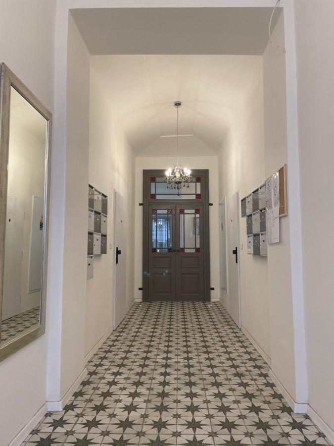 Andrews Cosy Apartment Прага Экстерьер фото